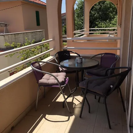 Apartman With Parking Space Kastel Novi, - 22244